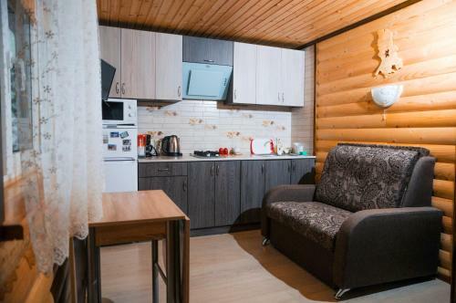 Hostal Holiday Home Tihotut