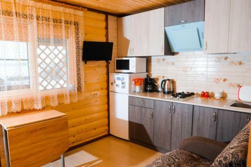 Hostal Holiday Home Tihotut