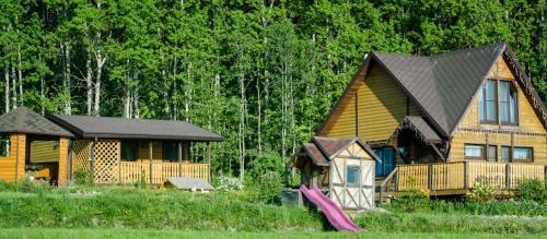 Hostal Holiday Home Tihotut