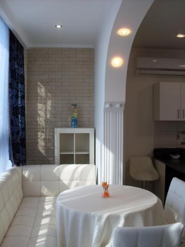 Roza Del Mar Apartment