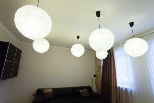 Apartamento 2kv Alieksandra Matrosova 1/2