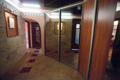 Apartamento 2kv Alieksandra Matrosova 1/2