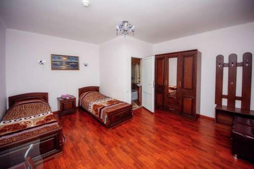 Hostal Zolotaya Loza Guest House