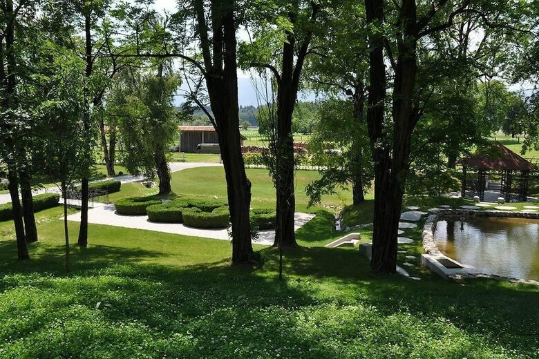 Lambergh Chateau & Hotel