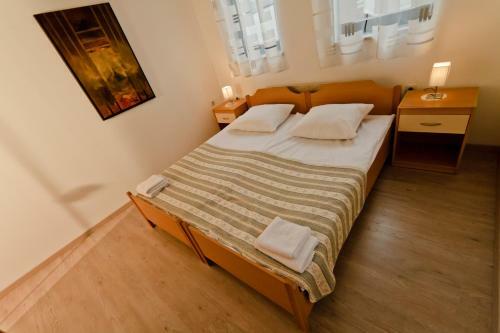 Hostal Guesthouse Les