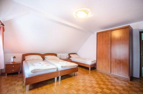 Hostal Guesthouse Skafar
