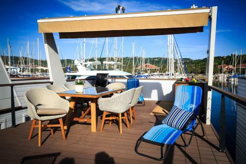 Floating Sea House Kahne Portoro?