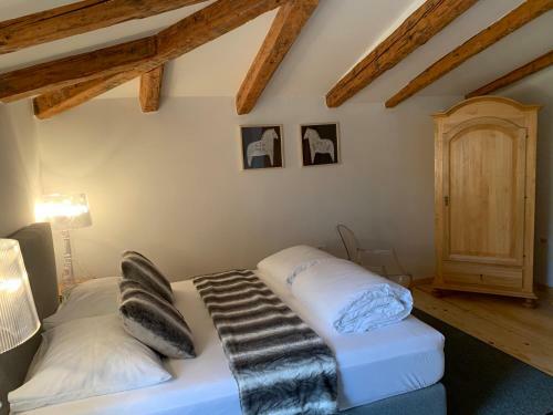 Hostal Residence Apolonija Guest House