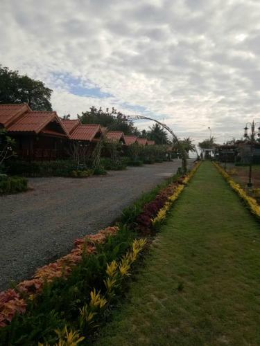 Hotel Ploenura Resort Laemsing
