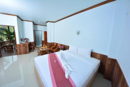 Hotel Haad Yao Bayview Resort & Spa