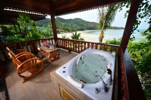 Hotel Haad Yao Bayview Resort & Spa