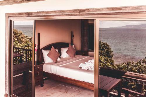 Blue Hill Beach Resort By Le Palais Hotel