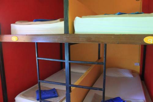 Hostal Baan Talay Guesthouse