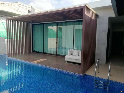 Luxury Villa Private Pool Beach In Movenpick Resort Pattaya