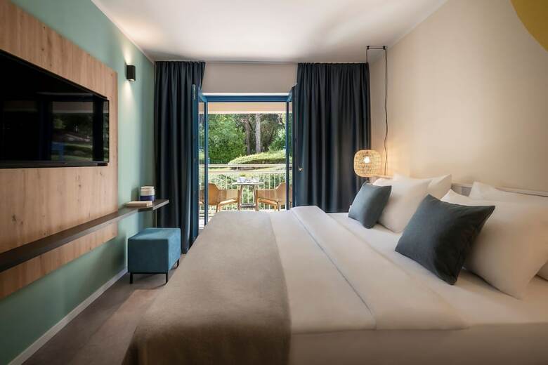 Valamar Koralj Hotel