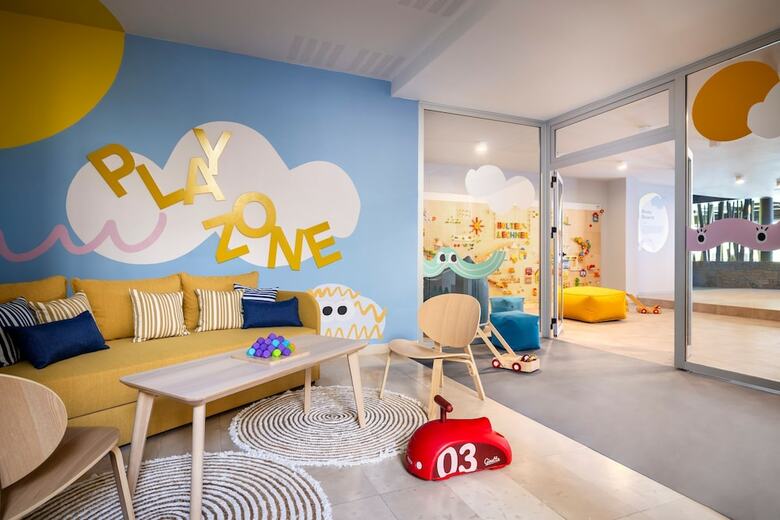 Valamar Koralj Hotel