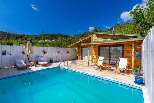 Islamlar Villa Sleeps 2 Pool Air Con Wifi