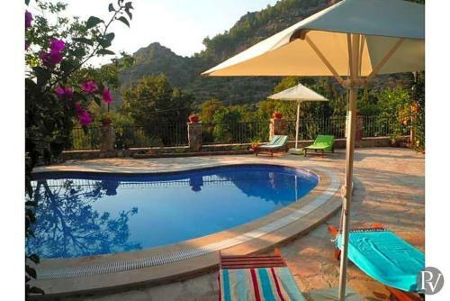 Marmaris Villa Sleeps 8 Pool Air Con Wifi