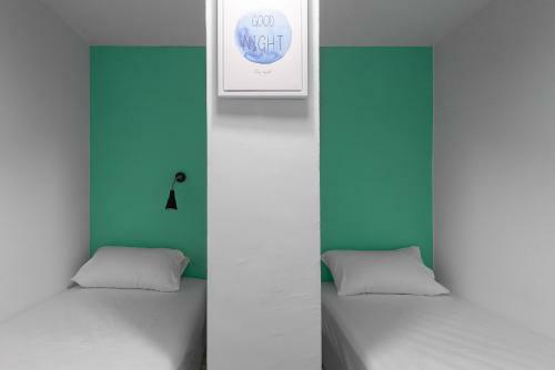 Tg Hostel - Stay Together