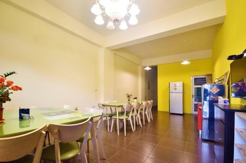 Bear Station Hotel