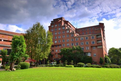 Chientan Youth Hotel