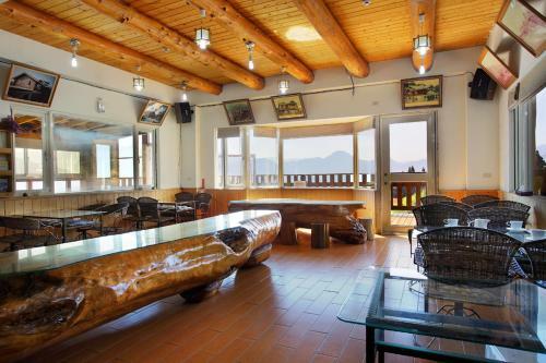 Dingdai Glass Villa