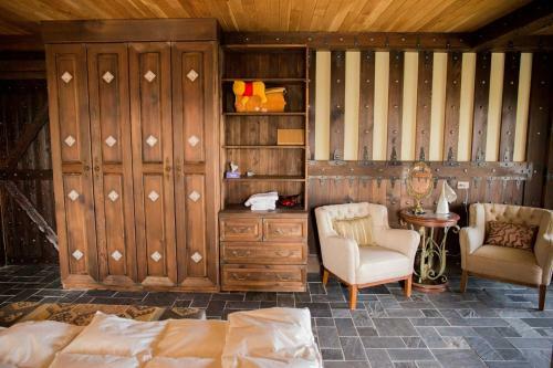 Black Forest Manor