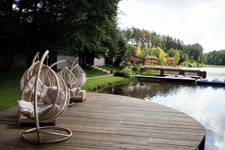Hotel Charivne Ozero