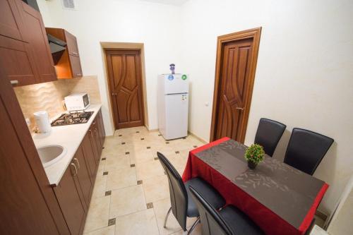 Cozy Apartment In Khmelnitsky Str.