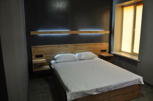 Full House Hotel & Capsule Hostel, Rivne