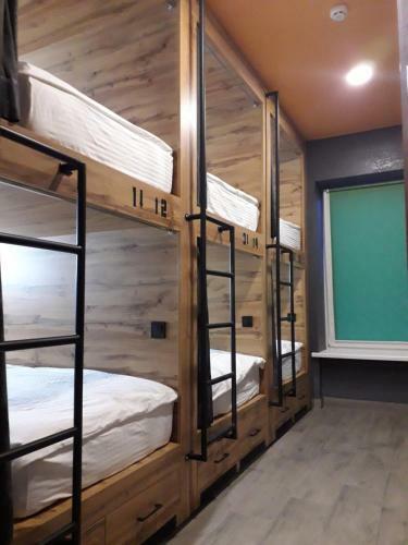 Full House Hotel & Capsule Hostel, Rivne