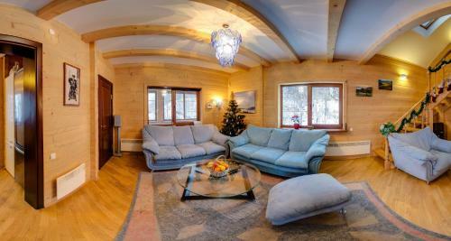 Hostal Gallery Of Mountains Holiday Home