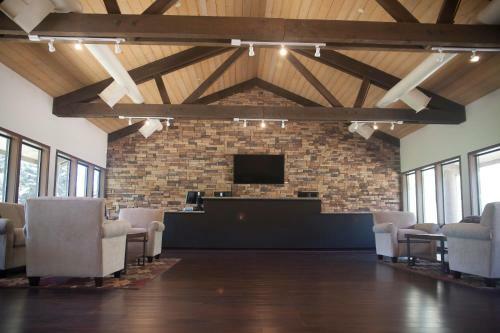 Soledad Canyon Studio Cabin 19