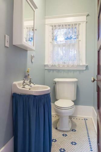 Elegant Victorian Near Downtown San Jose