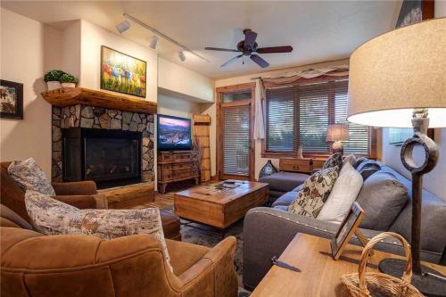 2103 Timberline Lodge, Trappeur's Crossing