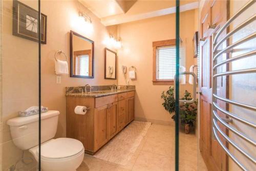 2107 Timberline Lodge, Trappeur's Crossing