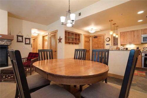 4208 Aspen Lodge, Trappeur's Crossing