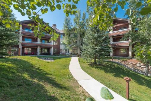 3110 Champagne Lodge, Trappeur's Crossing