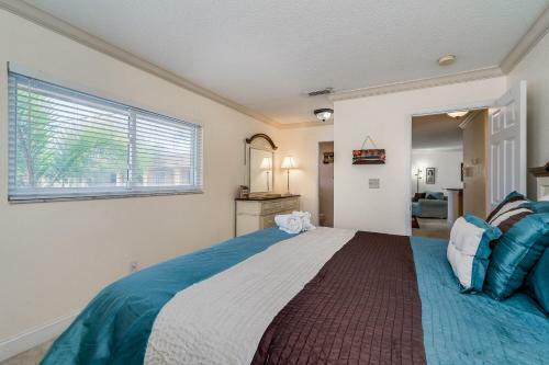Parkside 15, 2 Bedrooms, Walk To Beach, Pool Access, Sleeps 6