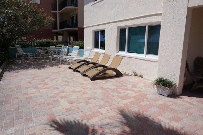 Hotel Redington Surf Resort