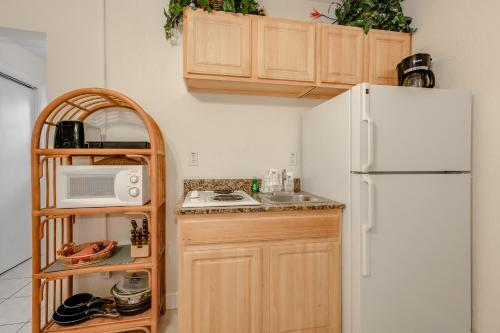 Royal Orleans 103, Studio, Heated Pool, Wifi, Sleeps 2