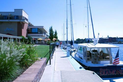 Best Western Plus Oswego Hotel And Conference Center