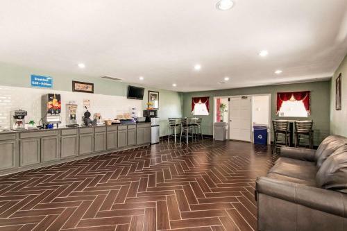 Hotel Rodeway Inn - Pauls Valley