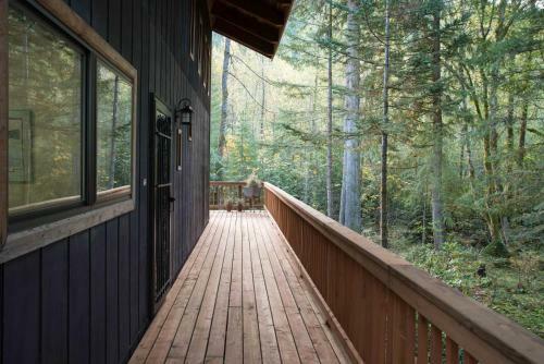 Lucky's Mountain Chalet Four-bedroom Chalet