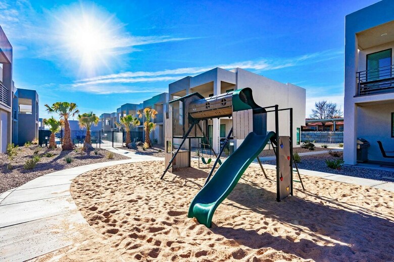 Modern Escape #31