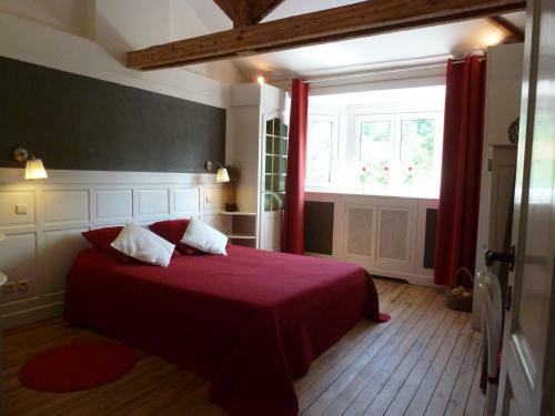 Holiday Home Le Manoir Hastiere Par Dela