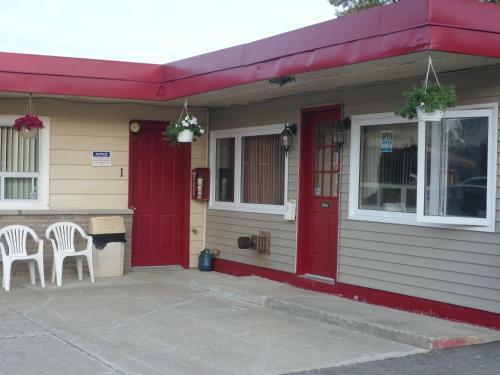 The Silver Birch Motel