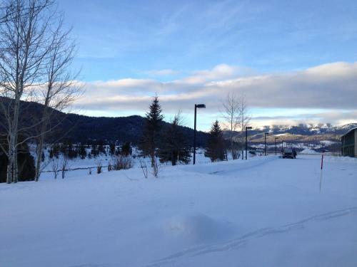 Lodge Flying Saddle Resort And Steak House