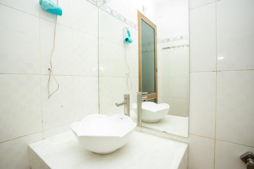 Bed & Breakfast Ninh Binh Lakeview Homestay