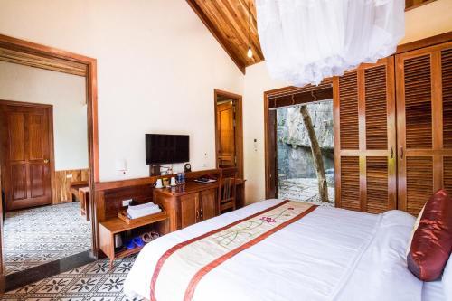 Hotel Mua Caves Ecolodge (Hang Mua)